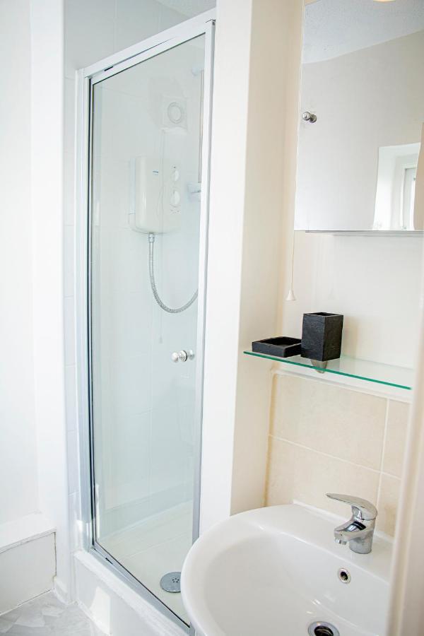 Cosy 3-bed Close To Centre Holiday home *