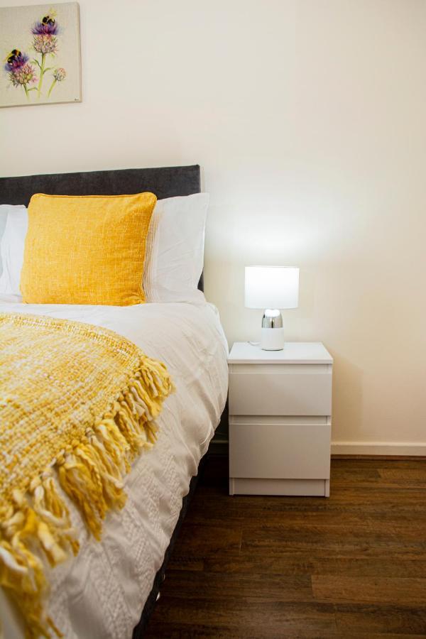 Holiday home Cosy 3-bed Close To Centre Manchester