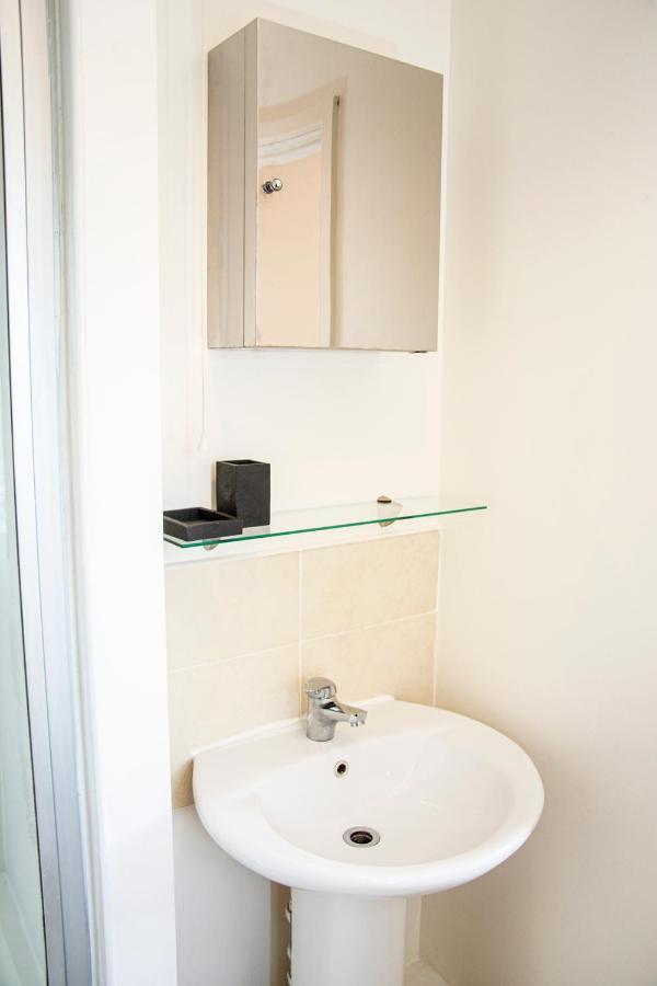 Cosy 3-bed Close To Centre Holiday home *
